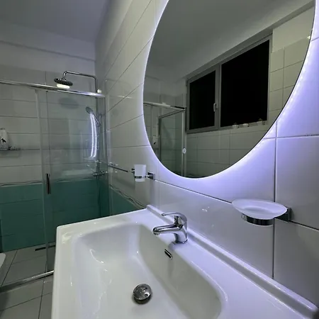 Marina Bay House *
